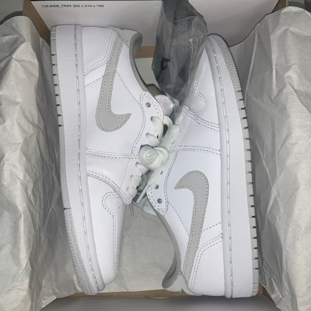 Women’s Jordan Retro 1 OG Low